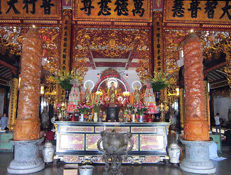bàn thờ Phật a di đà
