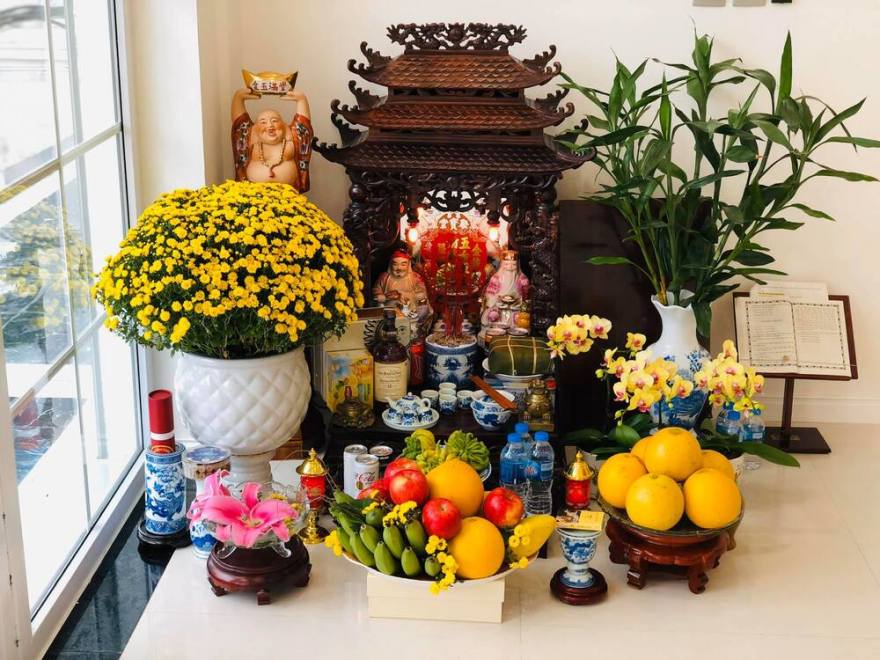 Tượng ông Thần Tiền toát lên vẻ phú quý, hào hoa