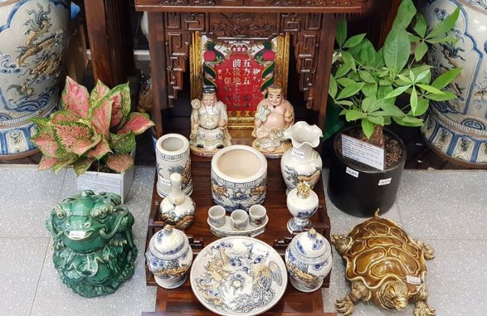 Không dùng bàn thờ thần tài nữa nên xử lý như thế nào cho tốt?