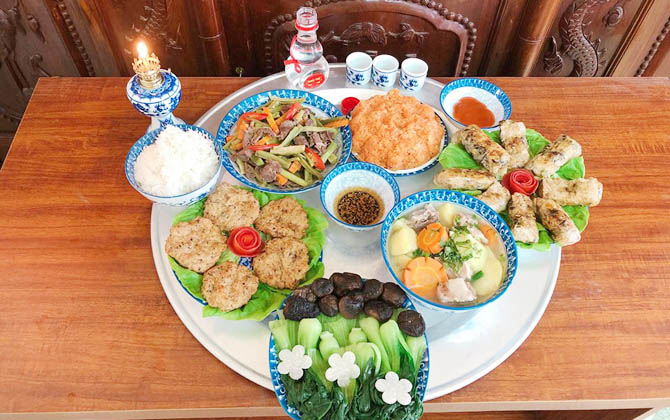 Phong tục thờ cúng người mới mất – Lễ cúng cơm hằng ngày