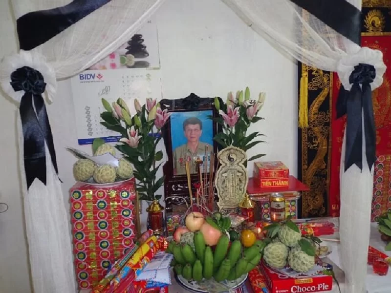 Phong tục thờ cúng người mới mất